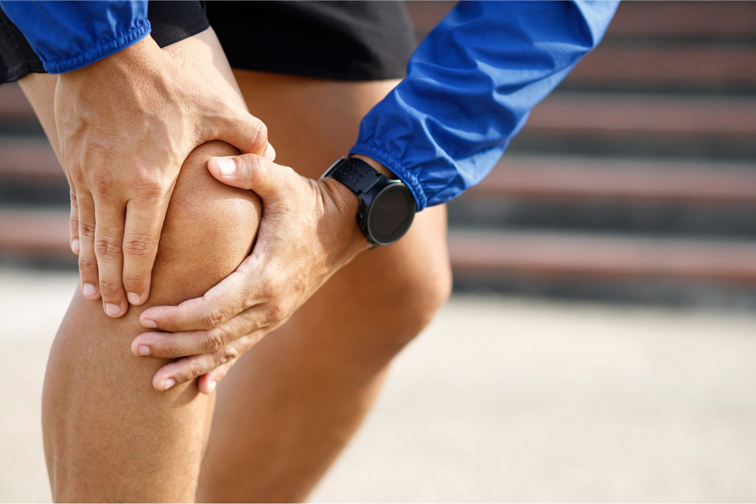 Navigating Knee Pain: A Comprehensive Guide to Diagnosis, Treatment, and Surgical Options